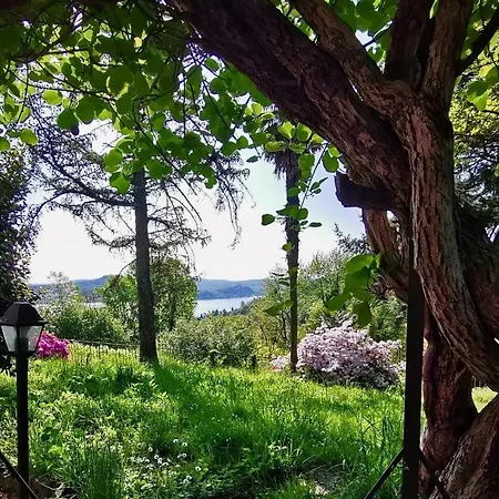 Swanlake Guest house
