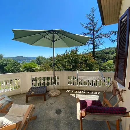 Swanlake Guest house