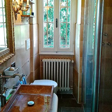 Swanlake Guest house