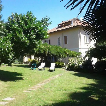 Swanlake Guest house 3*