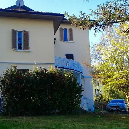 Guest house Swanlake