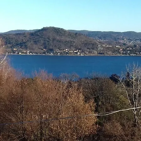 Swanlake Guest house 3*